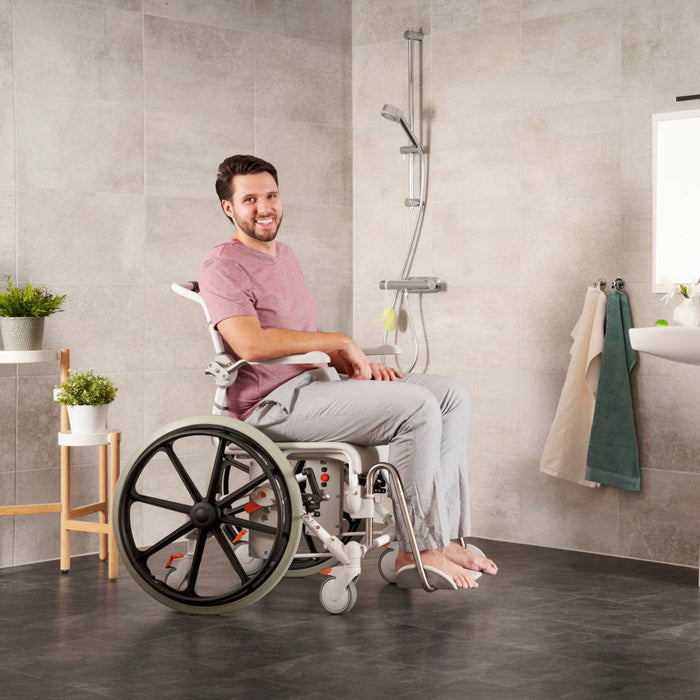 E80229402 | Etac Swift Mobil with 24" rear wheels